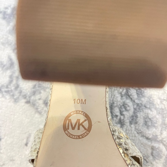 Micheal Kors gold snakeskin leather heels - Picture 2 of 4